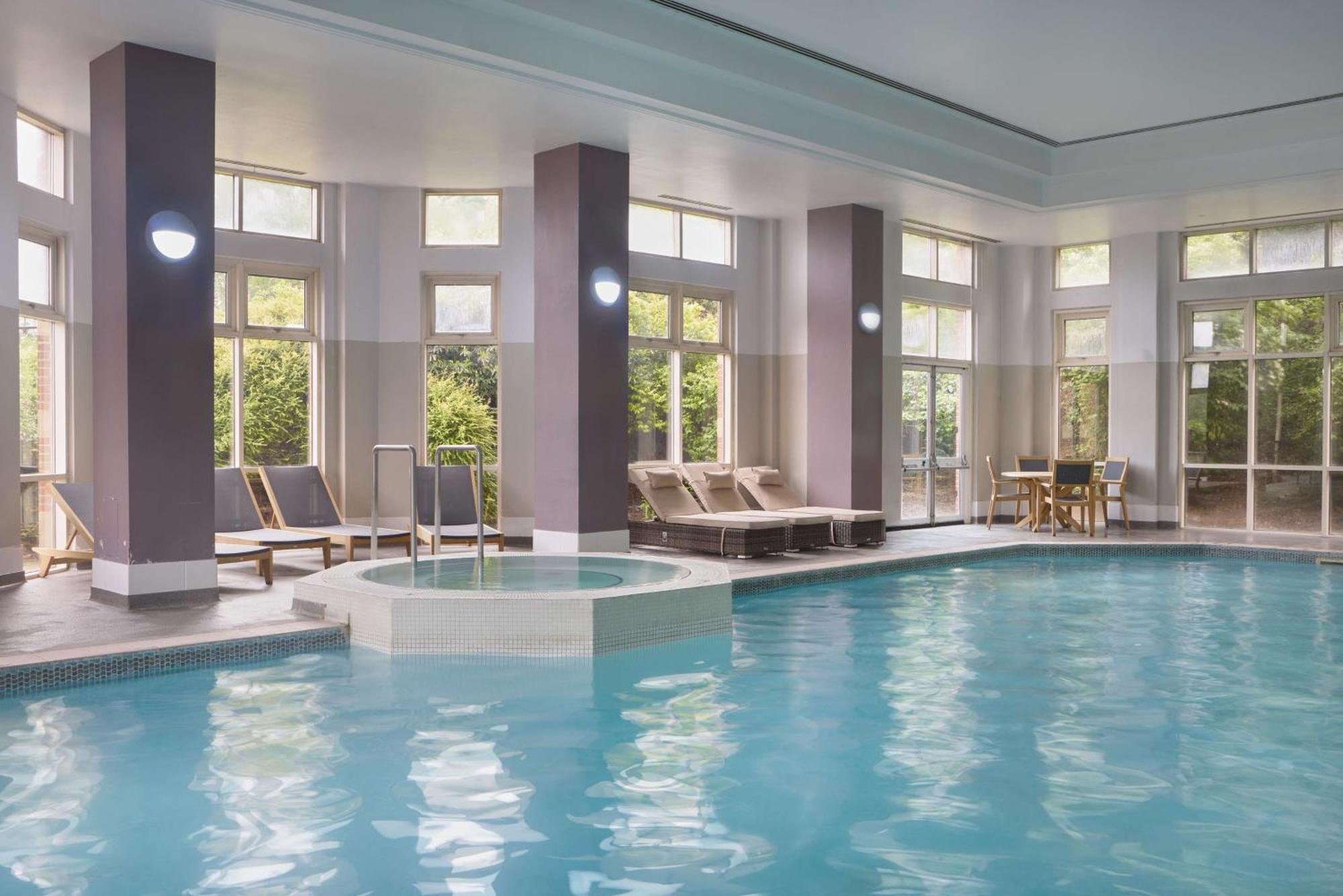 Doubletree By Hilton Dartford Bridge Hotel Екстериор снимка